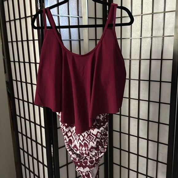 Bloomchic One Piece Swimsuit Merlot & White Print Ruffle Front New Size 18-20 - Picture 1 of 7